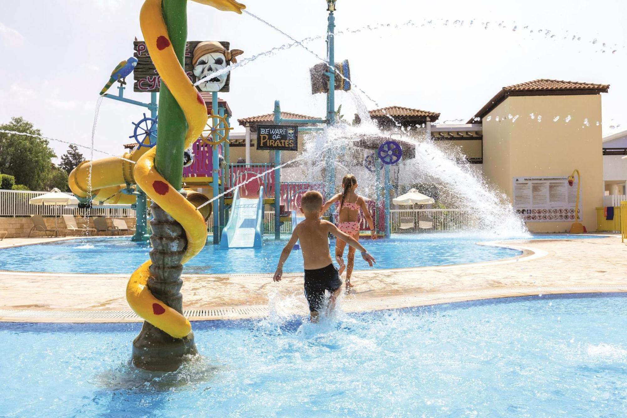 Atlantica Aeneas Resort Айя Напа Екстериор снимка