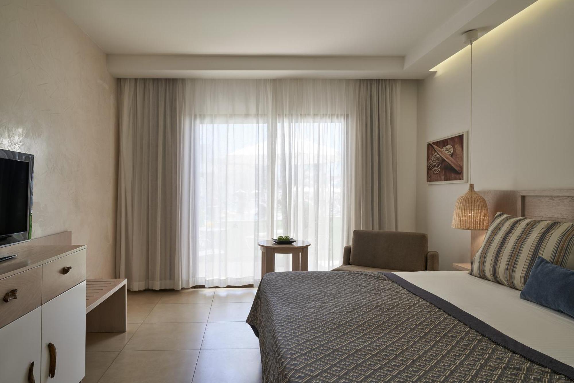 Atlantica Aeneas Resort Айя Напа Екстериор снимка