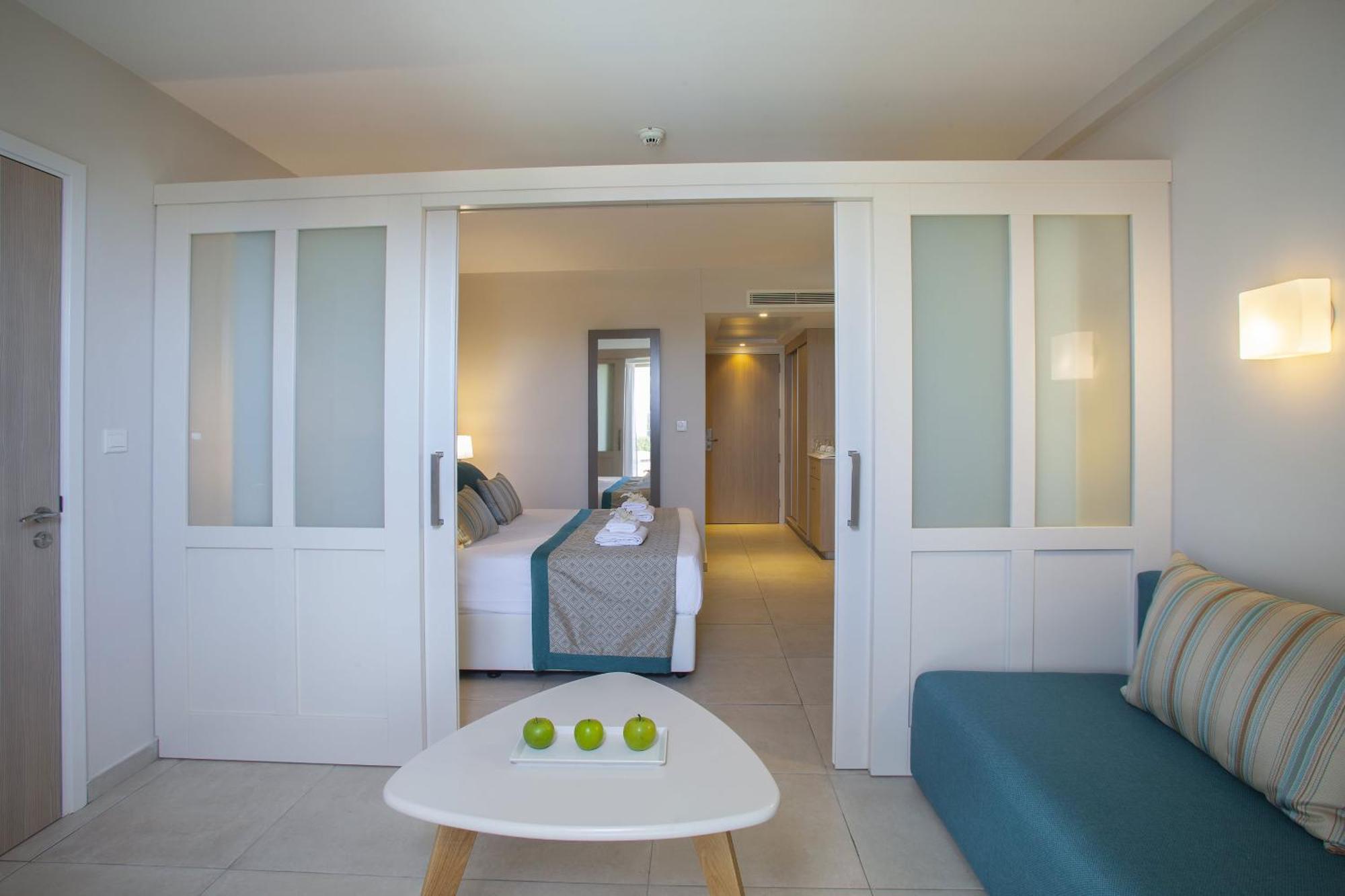 Atlantica Aeneas Resort Айя Напа Екстериор снимка